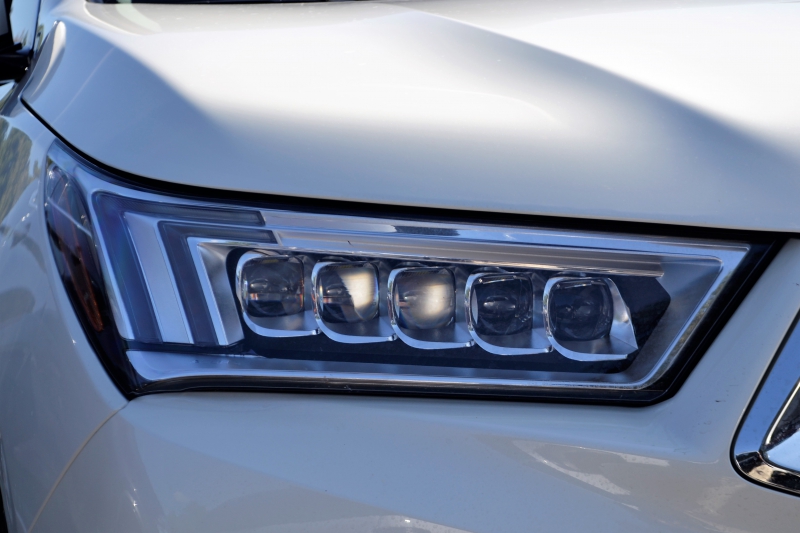 concession-BONSON-min_acura-headlamp-2834131